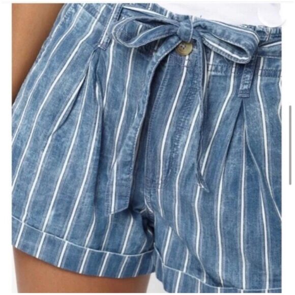 American Eagle striped cuffed pleated front denim shorts - Picture 3 of 12